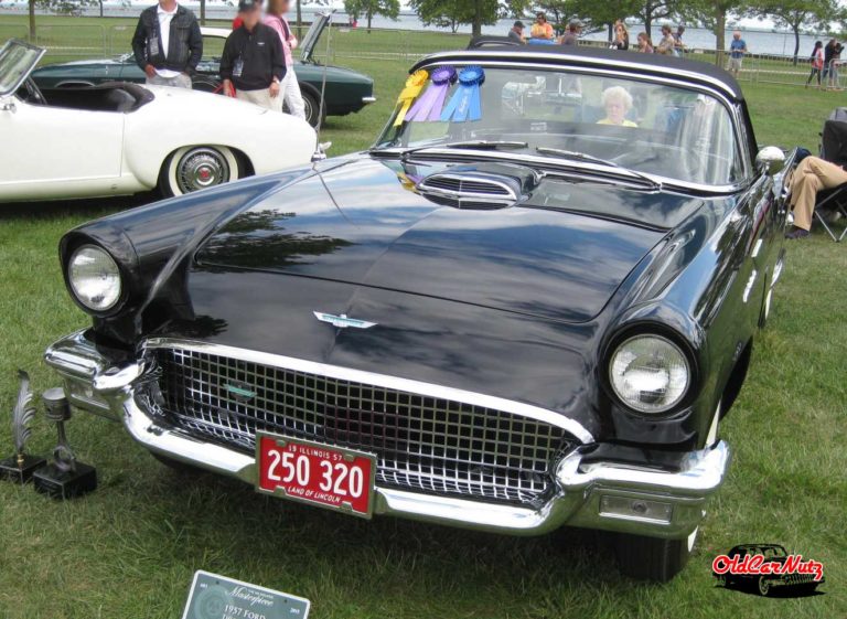 1957 Ford Thunderbird