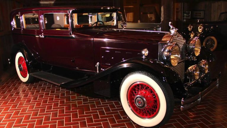 1930 Packard 734 Speedster Sedan