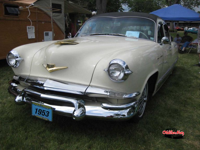 1953 Kaiser Dragon