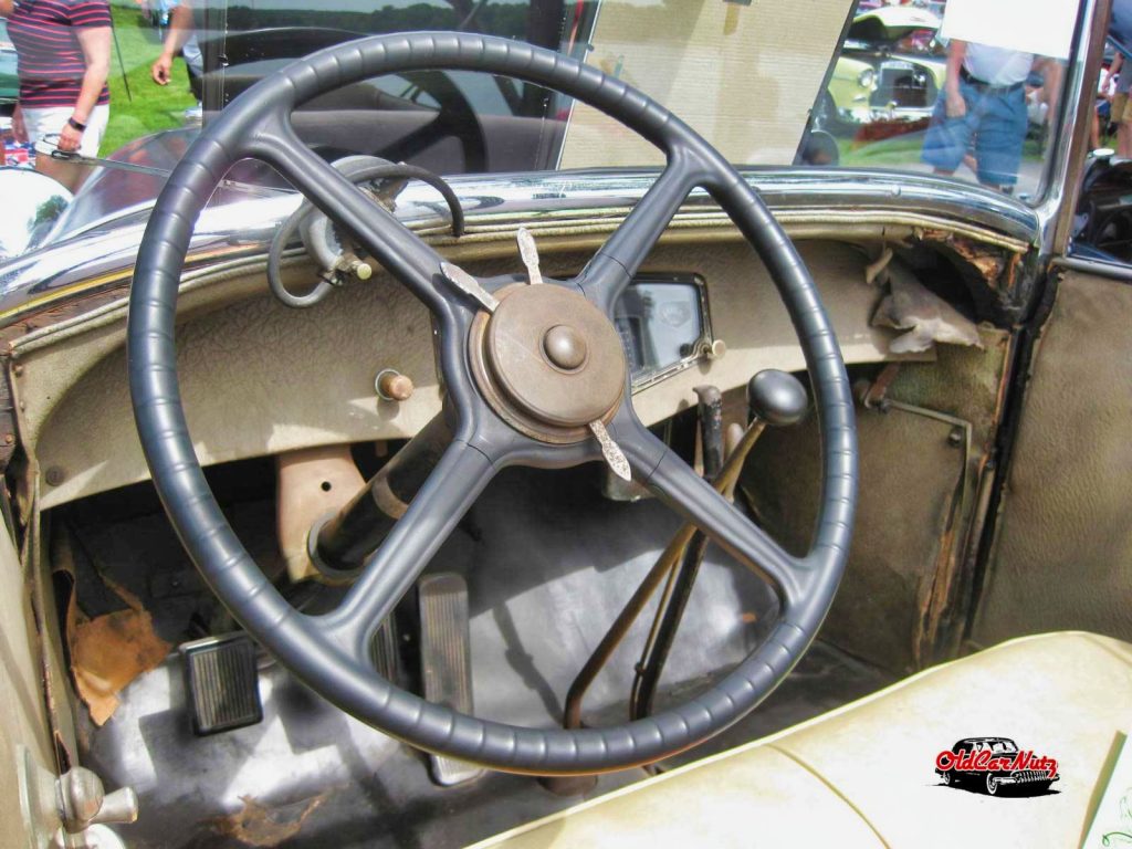 1930 Auburn 8-95 Phaeton Sedan